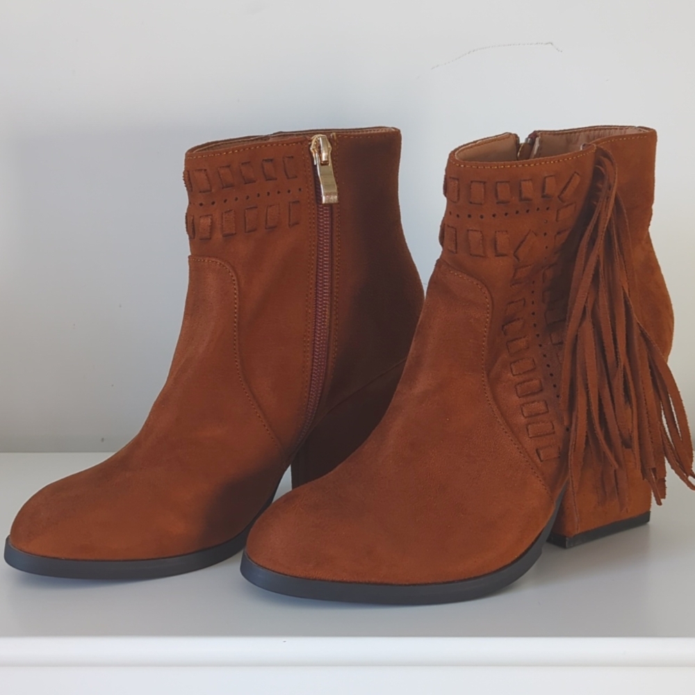 NEVER WORN Brown Fringe Ankle Boot